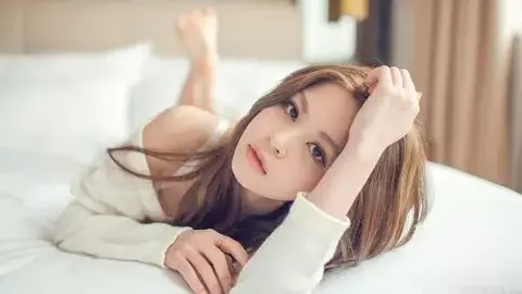 奇瑞撞坏天梯护栏